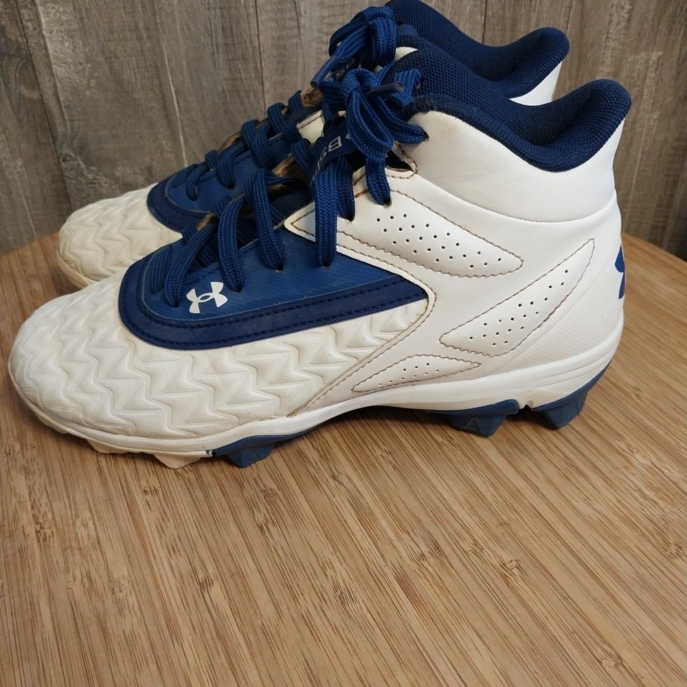 Under Armour Leadoff Mid Cleats 3.5 youth Blue/ White Good Condition - Picture 8 of 14